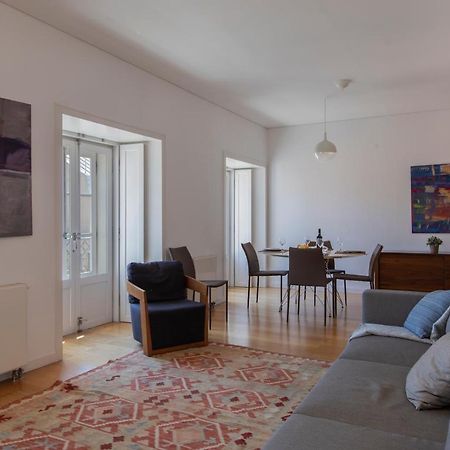 Downtown Apartment Santa Justa Lisbon Exterior photo